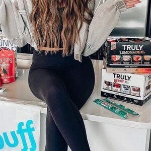 Black leggings 
